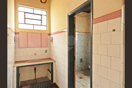 22_photo/94b9befa89.f0ecc906b832f777-ATLAS-b0b5da09-9351-4b2c-ad85-ac2e4f9e5d19.jpg de casa à venda com 3 quartos, 189m² em Centro, Ribeirão Preto