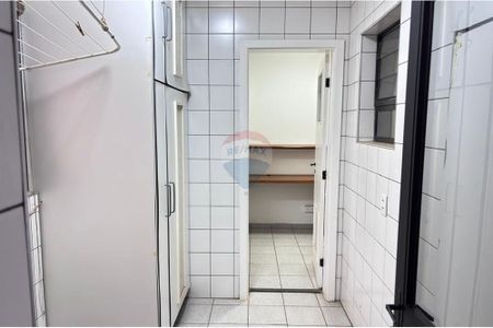 33_photo/94b9befab3.c07bf5e8d87ad2c6-ATLAS-b3494d2d-5f68-40a3-93ef-0aec420dc7a5.jpg de apartamento à venda com 3 quartos, 124m² em Centro, Ribeirão Preto