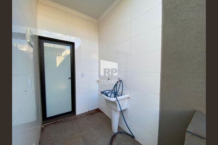 17_photo/94b9befc71.611988fca85ff735-ATLAS-af65bf80-cb41-4c35-a71a-9b43fbd8bb7e.jpg de casa à venda com 3 quartos, 126m² em Centro, Ribeirão Preto