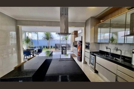 9_photo/94b9befc77.84d273d2e1abbbdc-ATLAS-9d32419f-70a0-4a01-8c00-a2e28b3ad00e.jpg de casa à venda com 3 quartos, 279m² em Centro, Ribeirão Preto