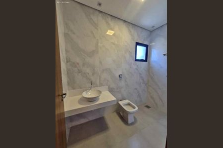 8_photo/94b9befd27.9f73e101bd22bb98-ATLAS-b7c3d8e3-cb6b-4a5a-976f-f9a7fc3824c2.jpg de casa à venda com 3 quartos, 147m² em Centro, Ribeirão Preto