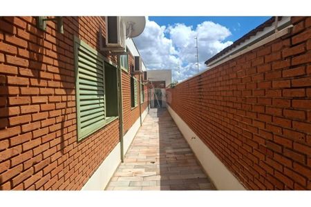 8_photo/94b9befd99.93b8fa184532727f-ATLAS-a9681021-a20c-4a2e-b7db-a7c65f96c4b6.jpg de casa para alugar com 4 quartos, 414m² em Centro, Ribeirão Preto