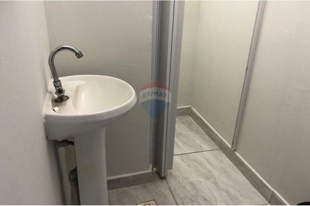 8_photo/94b9befdcd.48b3327475e5d0d0-ATLAS-3927940b-5b59-4b45-a5d8-2a4fb9c181d7.jpg de casa à venda com 4 quartos, 214m² em Centro, Ribeirão Preto