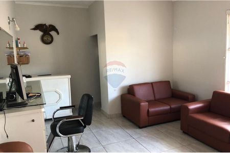 2_photo/94b9befdcd.48b3327475e5d0d0-ATLAS-7dc153d7-f3bb-4667-9917-1229f35fb93a.jpg de casa à venda com 4 quartos, 214m² em Centro, Ribeirão Preto