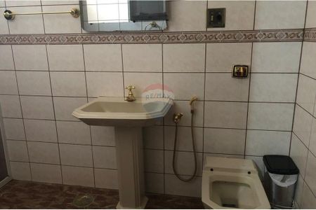 26_photo/94b9befdcd.48b3327475e5d0d0-ATLAS-abe0ae95-d0ba-460b-b406-489891d8c2aa.jpg de casa à venda com 4 quartos, 214m² em Centro, Ribeirão Preto