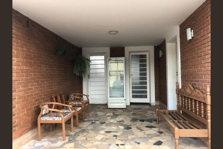 3_photo/94b9befdcd.e1cdcff0bb6ea4a7-ATLAS-0cf34204-d244-4e86-bd70-76c82656d45c.jpg de casa à venda com 4 quartos, 214m² em Centro, Ribeirão Preto