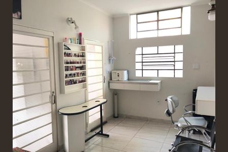 9_photo/94b9befdcd.e1cdcff0bb6ea4a7-ATLAS-51ae21dd-bf2e-4fe3-a453-1ee16adeefca.jpg de casa à venda com 4 quartos, 214m² em Centro, Ribeirão Preto