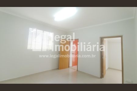 3_photo/94b9bf02e3.4d4092f871e47b0b-ATLAS-2b5469da-1859-47f3-a210-891f0f299f1e.jpg de casa à venda com 1 quarto, 90m² em Jardim Mosteiro, Ribeirão Preto