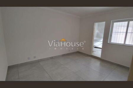 3_photo/94b9bf044b.ba55dc06d156060d-ATLAS-64ac0eb6-259f-4b8b-8eab-b0f6b4dfe65b.jpg de casa à venda com 3 quartos, 140m² em Jardim Mosteiro, Ribeirão Preto