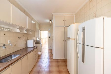 7_photo/94b9bf061b.81dc12a100e1c878-ATLAS-5a4c960d-0614-45a7-bfa5-e76231fcb783.jpg de casa à venda com 3 quartos, 250m² em Campos Elísios, Ribeirão Preto