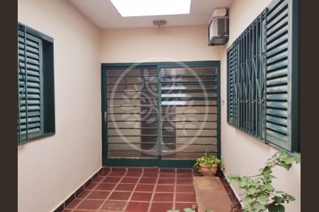 32_photo/94b9bf08ab.f348c8852f19f3bd-ATLAS-4277b9dd-b4ce-4c4e-b709-417d07f3ddbd.jpg de casa à venda com 3 quartos, 300m² em Vila Tamandare, Ribeirão Preto