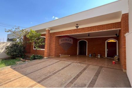 7_photo/94b9bf10bb.8d1d596cf1356774-ATLAS-2f1129e9-efbf-460d-9b5c-707fe1d6566c.jpg de casa para alugar com 3 quartos, 266m² em Jardim Paulista, Ribeirão Preto