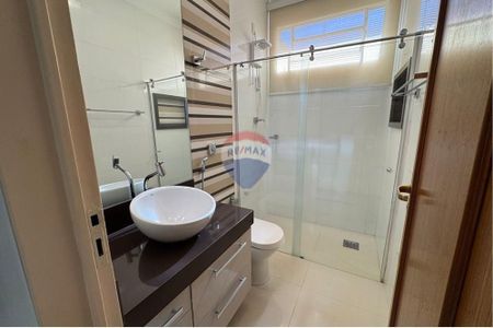 20_photo/94b9bf13dd.c91e287b7d37385c-ATLAS-0dd3f801-04ff-4235-9c42-4e4b91615ffe.jpg de casa à venda com 4 quartos, 280m² em Jardim Paulistano, Ribeirão Preto