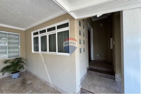 3_photo/94b9bf13dd.c91e287b7d37385c-ATLAS-8e6606de-b42e-403a-89c7-cf2930a87d0d.jpg de casa à venda com 4 quartos, 280m² em Jardim Paulistano, Ribeirão Preto