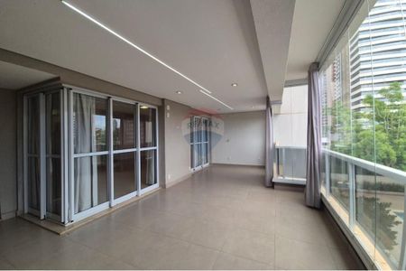 4_photo/94b9bf15bb.48faac5d4b90a348-ATLAS-0d2d1ea0-e770-4f42-9f82-4502d013e63a.jpg de apartamento para alugar com 4 quartos, 228m² em Subsetor Leste - 2 (L-2), Ribeirão Preto