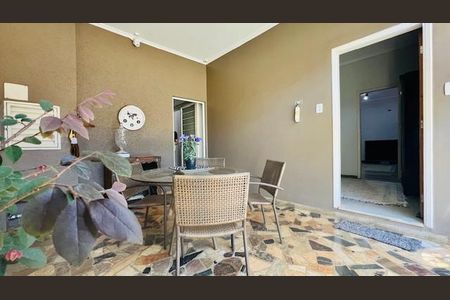 5_photo/94b9bf1929.439d9547d09156f2-ATLAS-2a303fb4-e074-42d2-9f6c-be65bf049a54.jpg de casa à venda com 3 quartos, 223m² em Jardim Macedo, Ribeirão Preto