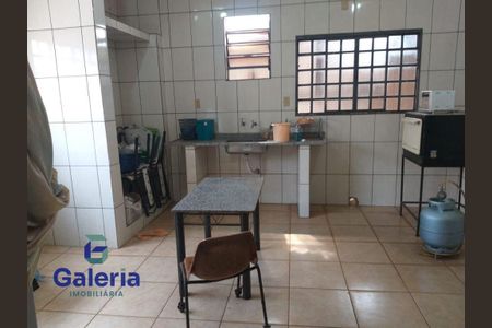 9_photo/94b9bf1d8d.8c2ca795ebaebe51-ATLAS-38b760b3-8a1e-48ea-a553-d9083e2d117e.jpg de casa para alugar com 4 quartos, 150m² em Centro, Ribeirão Preto