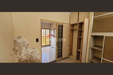 25_photo/94b9bf1e0d.64be89600eea995d-ATLAS-c4cf4379-7708-44a6-9ea6-5c7cd39264e8.jpg de casa à venda com 3 quartos, 300m² em Vila Seixas, Ribeirão Preto