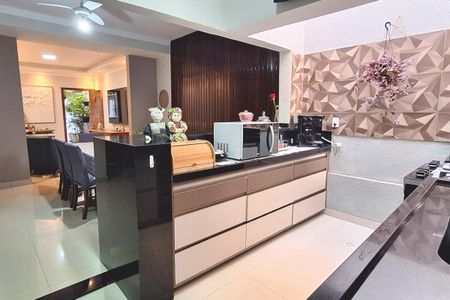 13_photo/94b9bf1ecd.2f565d1ef3104374-ATLAS-c33bb0d3-caa6-4f64-8a83-602f6492d2a8.jpg de casa à venda com 3 quartos, 239m² em Jardim Macedo, Ribeirão Preto