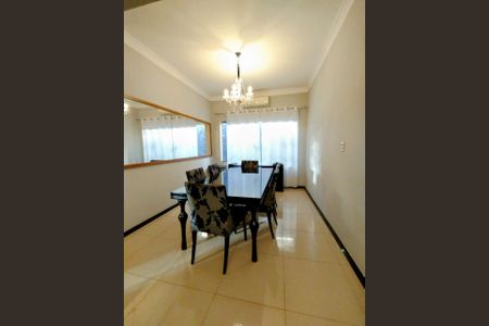 3_photo/94b9bf1f4d.59b9fa3339c8dcb8-ATLAS-169afa30-b622-4d57-a8cd-799a5e1ae462.jpg de casa à venda com 3 quartos, 218m² em Jardim Macedo, Ribeirão Preto