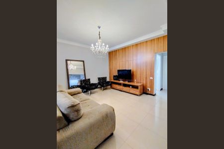 4_photo/94b9bf1f4d.59b9fa3339c8dcb8-ATLAS-17e5995a-a933-4e3b-877c-63cb8605b865.jpg de casa à venda com 3 quartos, 218m² em Jardim Macedo, Ribeirão Preto