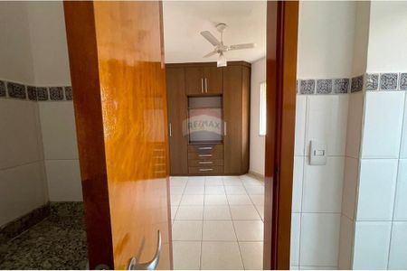 20_photo/94b9bf1fc3.f00023bb9500b18e-ATLAS-54b032cb-e508-45ec-90b9-25c8aee750a5.jpg de apartamento à venda com 2 quartos, 80m² em Vila Seixas, Ribeirão Preto