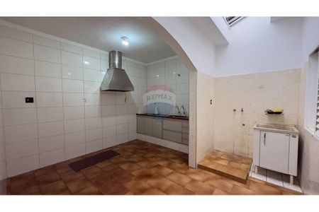 7_photo/94b9bf20dd.6e53403f950fb4ab-ATLAS-8b0d34ab-ed3e-42bd-bad3-006a0ef6e51b.jpg de casa à venda com 3 quartos, 174m² em Jardim Sao Luiz, Ribeirão Preto