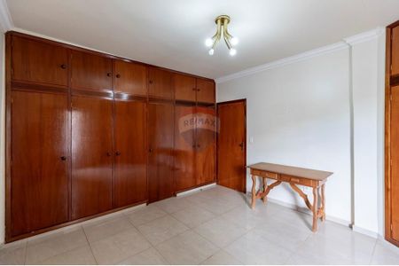 5_photo/94b9bf2279.5201f2b37237fe26-ATLAS-0eb34b3b-c69c-403b-8abf-13bd9f5e01a7.jpg de casa à venda com 5 quartos, 421m² em Jardim Macedo, Ribeirão Preto