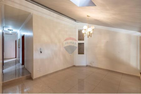 34_photo/94b9bf2279.5201f2b37237fe26-ATLAS-599ce078-8cb6-4e27-a9d7-35b810f7cd16.jpg de casa à venda com 5 quartos, 420m² em Jardim Macedo, Ribeirão Preto