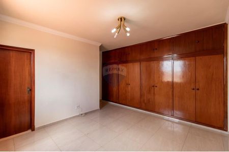 32_photo/94b9bf2279.5201f2b37237fe26-ATLAS-5f499257-955b-45f9-b049-76d8f6d5d6f8.jpg de casa à venda com 5 quartos, 420m² em Jardim Macedo, Ribeirão Preto