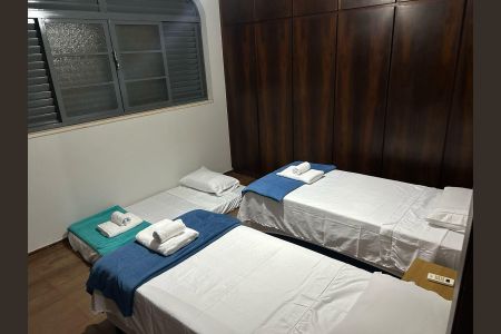 4_photo/94b9bf25c3.9fde2b1beaf38236-ATLAS-5366c267-26df-457a-98fb-2ce1b0436b79.jpg de casa para alugar com 4 quartos, 231m² em Ribeirânia, Ribeirão Preto