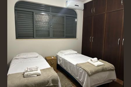 3_photo/94b9bf25c3.9fde2b1beaf38236-ATLAS-8e299aee-e744-4c37-8610-0d2c00f29298.jpg de casa para alugar com 4 quartos, 231m² em Ribeirânia, Ribeirão Preto