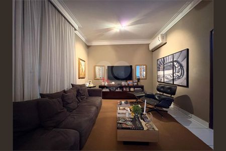 8_photo/94b9bf27fd.1fa6a91c389b6b6f-ATLAS-a6ba6d2f-0b5f-4906-878c-5c05645f62c7.jpg de casa à venda com 3 quartos, 190m² em Jardim Sao Luiz, Ribeirão Preto