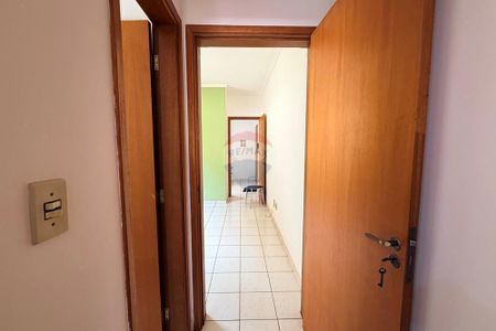 5_photo/94b9bf2b2d.31b814cc611d1a2f-ATLAS-eb2bb7ee-ed03-4b24-82f7-adc949bd65d0.jpg de apartamento à venda com 1 quarto, 32m² em Jardim Sao Luiz, Ribeirão Preto