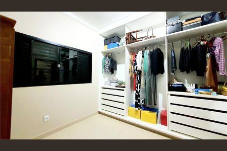 10_photo/94b9bf35a1.9eb5d2fc35c3b0f7-ATLAS-656eda48-cad8-434a-a9ea-c439a3361ad7.jpg de casa à venda com 3 quartos, 226m² em Ribeirânia, Ribeirão Preto