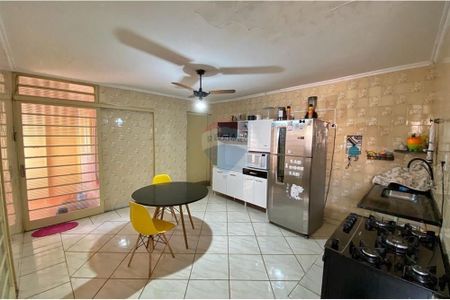 33_photo/94b9bf3bdd.d505c9d9834fda44-ATLAS-116543d7-c033-4285-8bba-57d54a3e287d.jpg de casa à venda com 3 quartos, 149m² em Jardim Castelo Branco, Ribeirão Preto