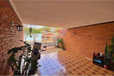 19_photo/94b9bf3bdd.d505c9d9834fda44-ATLAS-17b4f31e-3b3a-4bc9-8470-b0271eac8bcc.jpg de casa à venda com 3 quartos, 149m² em Jardim Castelo Branco, Ribeirão Preto