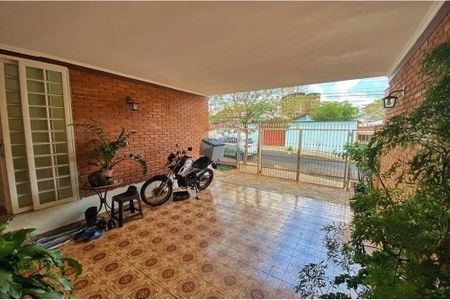 12_photo/94b9bf3bdd.d505c9d9834fda44-ATLAS-21c9a785-3d0a-48cf-a872-bd96c7328681.jpg de casa à venda com 3 quartos, 149m² em Jardim Castelo Branco, Ribeirão Preto
