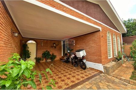 47_photo/94b9bf3bdd.d505c9d9834fda44-ATLAS-3e989c12-ce20-462b-933d-9db77cdbab65.jpg de casa à venda com 3 quartos, 149m² em Jardim Castelo Branco, Ribeirão Preto