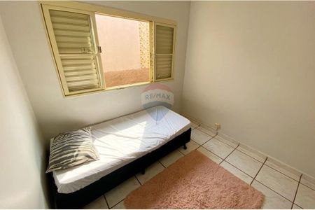 15_photo/94b9bf3bdd.d505c9d9834fda44-ATLAS-44938dcd-59f8-46f4-b209-930011bc6ef8.jpg de casa à venda com 3 quartos, 149m² em Jardim Castelo Branco, Ribeirão Preto