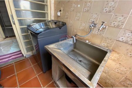 48_photo/94b9bf3bdd.d505c9d9834fda44-ATLAS-4d4ec749-ee10-4a8d-a0a4-ce311e6f19ee.jpg de casa à venda com 3 quartos, 149m² em Jardim Castelo Branco, Ribeirão Preto