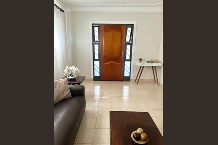 44_photo/94b9bf3c67.fb2e7a60a8bfd920-ATLAS-5f5e37af-e2a5-4a8a-8564-ccb67ac698eb.jpg de casa à venda com 3 quartos, 200m² em Jardim Palma Travassos, Ribeirão Preto