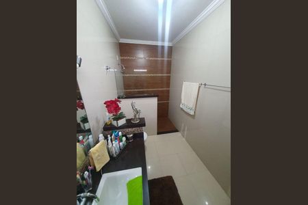 30_photo/94b9bf3c67.fb2e7a60a8bfd920-ATLAS-61323b02-c30a-4278-b365-74b64247bbb6.jpg de casa à venda com 3 quartos, 200m² em Jardim Palma Travassos, Ribeirão Preto