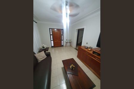 5_photo/94b9bf3c67.fb2e7a60a8bfd920-ATLAS-b58f93aa-a29b-4cb6-8e5c-4ab97f3fe99c.jpg de casa à venda com 3 quartos, 200m² em Jardim Palma Travassos, Ribeirão Preto