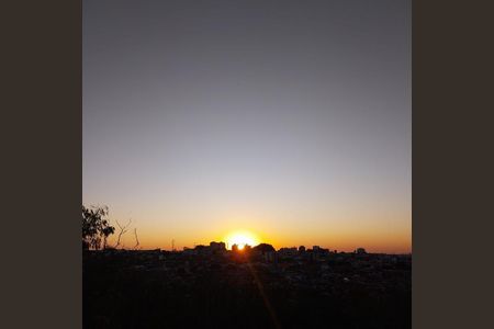 5_photo/94b9bf455f.7a37549eceeba21f-ATLAS-cee813b5-5b7d-43f6-8a93-393068d1018e.jpg de apartamento à venda com 3 quartos, 200m² em Jardim Castelo Branco, Ribeirão Preto