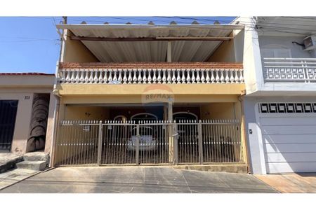 43_photo/94b9bf481b.72f38772c60cc7a0-ATLAS-b57ffd2f-a7ac-4afe-8a55-76d2fbdd2cdb.jpg de casa à venda com 2 quartos, 170m² em Presidente Medici, Ribeirão Preto