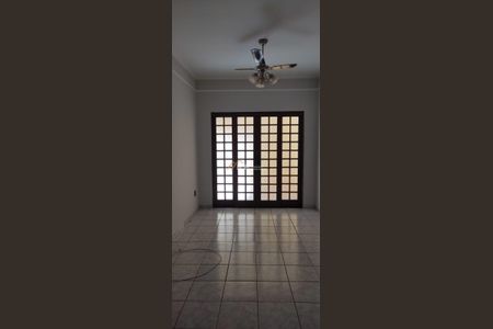 4_photo/94b9bf4891.dc7b031a1d7e8bb1-ATLAS-2a7bb3e9-15da-4e5b-9229-3853f8d17d9a.jpg de apartamento à venda com 2 quartos, 68m² em Presidente Medici, Ribeirão Preto