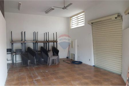 9_photo/94b9bf4901.58dbba0947eec603-ATLAS-9bd98588-33b3-4f0b-8206-afab1fbe598b.jpg de casa à venda com 2 quartos, 129m² em Presidente Medici, Ribeirão Preto