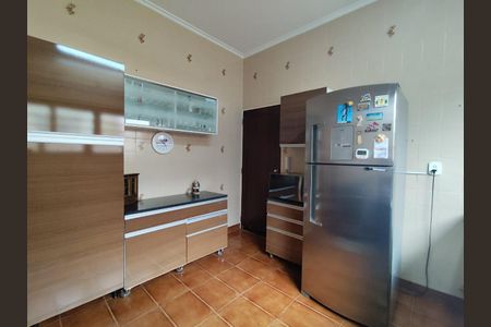 3_photo/94b9bf49b9.2f15d505e37c7ac5-ATLAS-02487d00-e6c0-4ecb-9c22-32cc3e5a474c.jpg de casa à venda com 4 quartos, 289m² em Presidente Medici, Ribeirão Preto