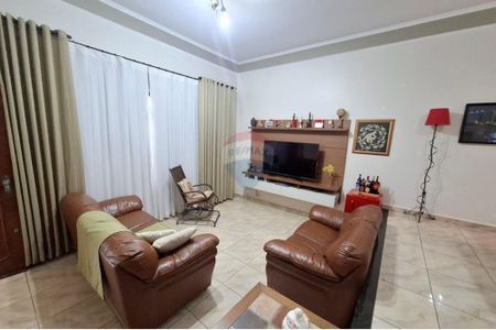 2_photo/94b9bf4d5b.4e221277b30b404d-ATLAS-1f157051-e7e3-4edf-baa5-9dff2f3e6a70.jpg de casa à venda com 3 quartos, 211m² em Ribeirânia, Ribeirão Preto